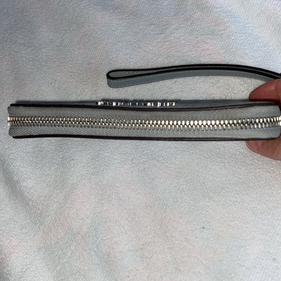 Michael Kors Jet Set Travel Wallet/Wristlet Phone Case - Picture 9 of 11